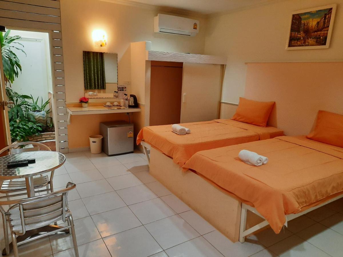 Fancy Carp Resort Petchaburi Esterno foto