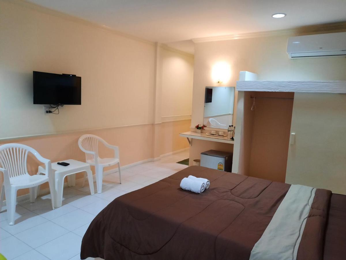 Fancy Carp Resort Petchaburi Esterno foto