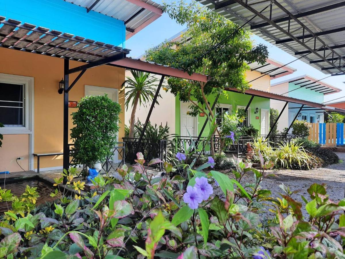 Fancy Carp Resort Petchaburi Esterno foto