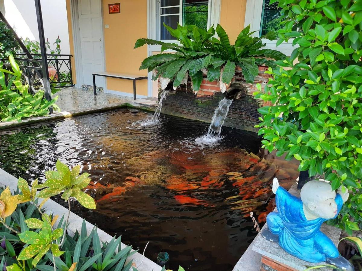 Fancy Carp Resort Petchaburi Esterno foto