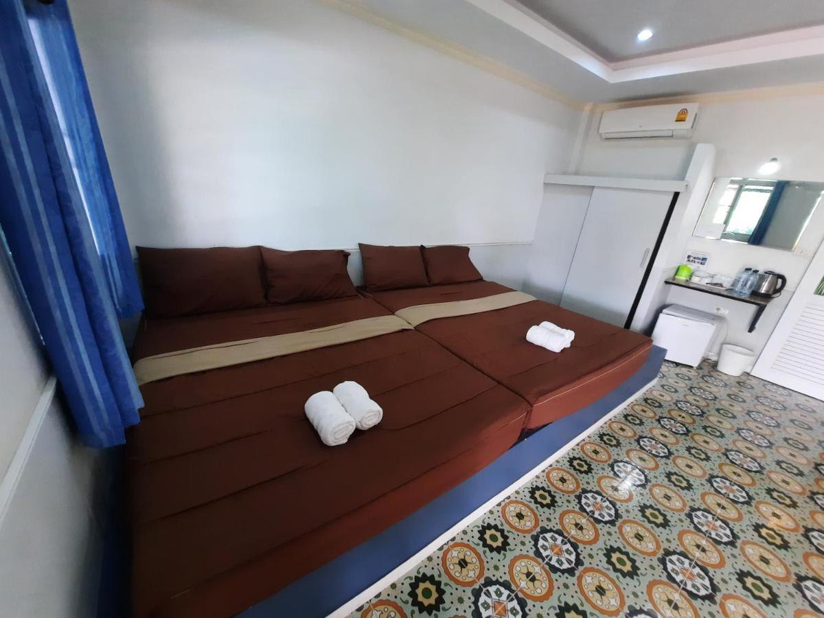 Fancy Carp Resort Petchaburi Esterno foto