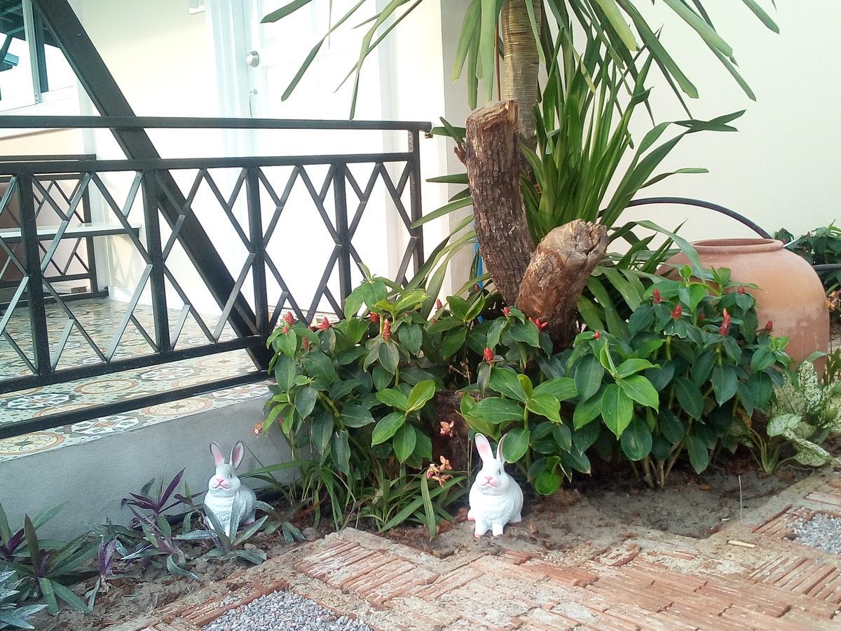 Fancy Carp Resort Petchaburi Esterno foto